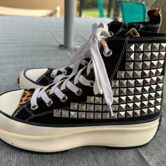 Steve Madden Sz 10 Womens SHARK high top platform sneakers, black studded - Picture 1 of 10